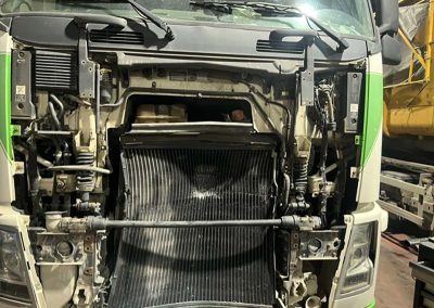 Herstellen vrachtwagen - mecaniek - onderhoud - Chris Labeeuw Roeselare